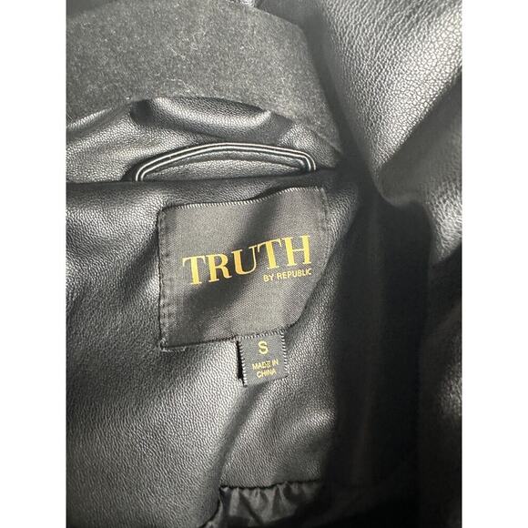 Truth by Republic Puffer Coat - Picture 3 of 3